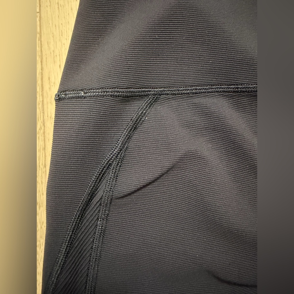 LULULEMON On Repeat Tight *28"- Black (size 6) - Picture 7 of 7